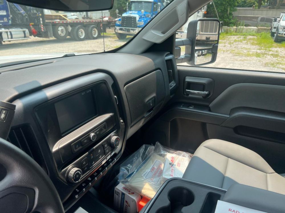 2022 Chevy 5500 4x2 Posi+ 700-40 Cable Placer Truck