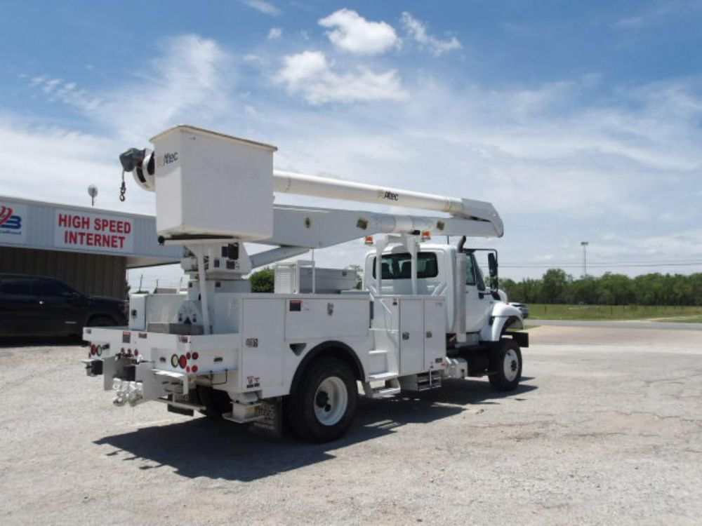 2013 Int'l 7300 4x4 Altec AA-755 Bucket Truck