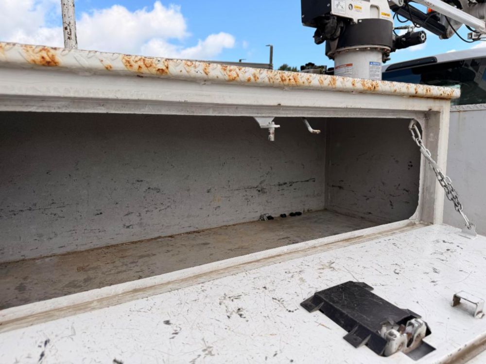 2019 Ford F-550 4x2 Versalift STP-36-NE Bucket Truck