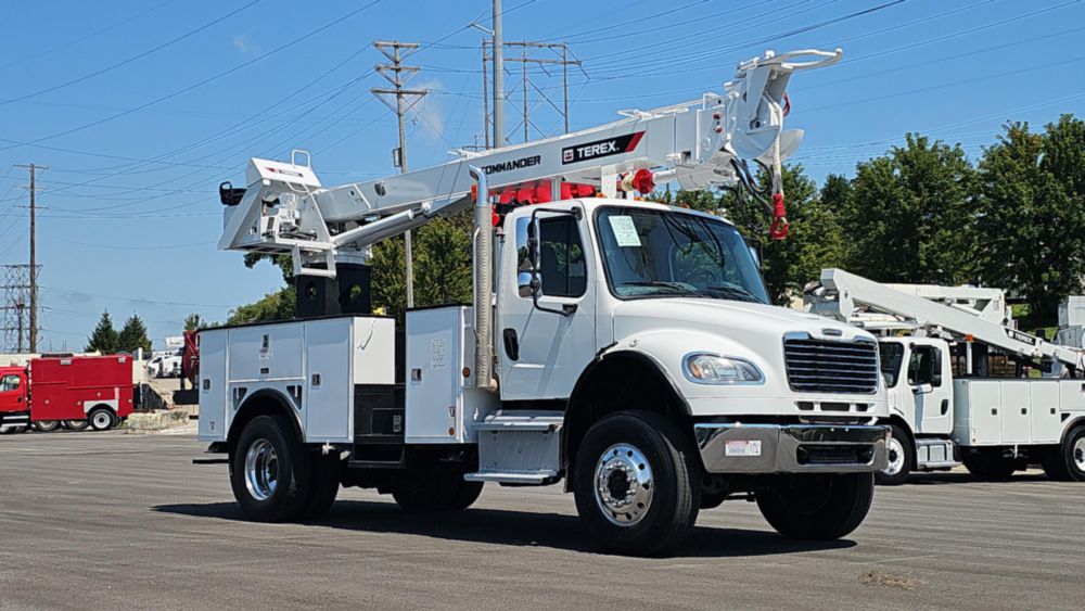 2019 Freightliner M2106 4x4 Terex C4047 Digger Derrick