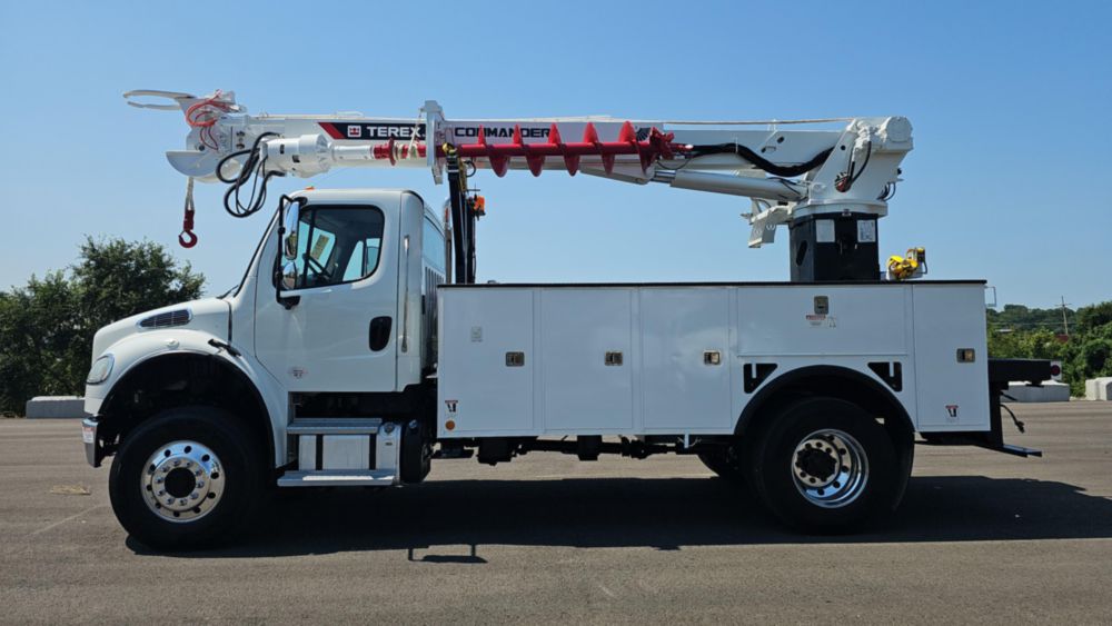 2019 Freightliner M2106 4x4 Terex C4047 Digger Derrick