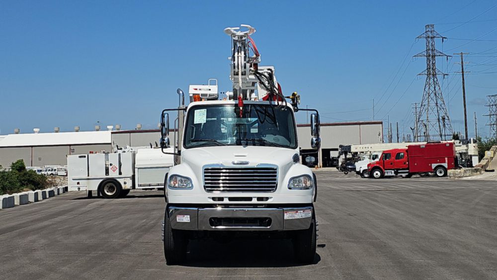 2019 Freightliner M2106 4x4 Terex C4047 Digger Derrick