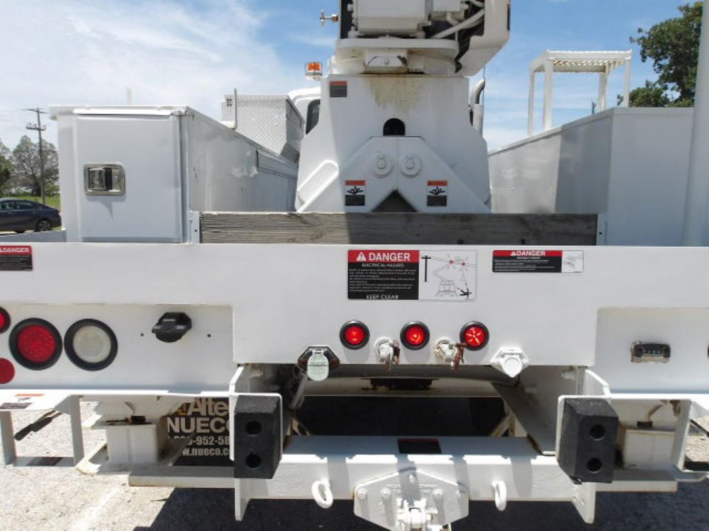 2013 Int'l 7300 4x4 Altec AA-755 Bucket Truck