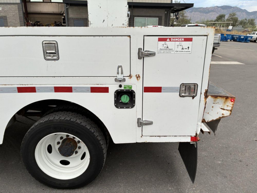 2019 Ford F-550 4x4 Powerstroke Posi-Plus Cable Placer Truck