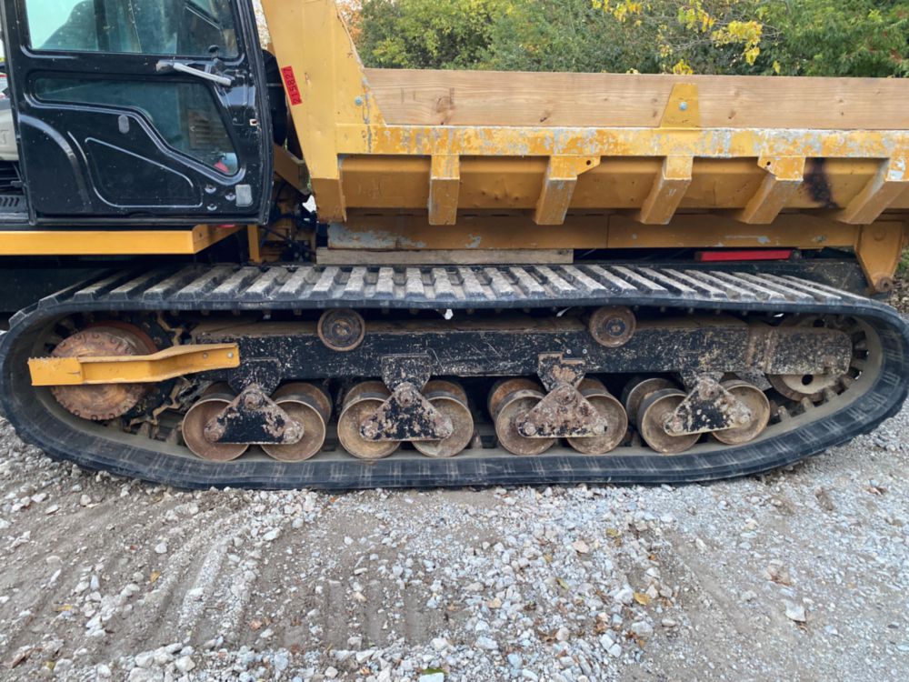 2015 Morooka MST-2200VD Track Dump