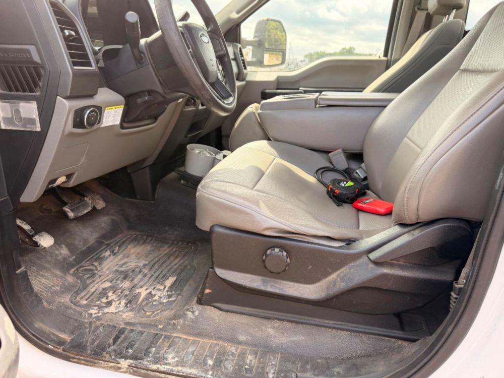 2019 Ford F-550 4x2 Versalift STP-36-NE Bucket Truck