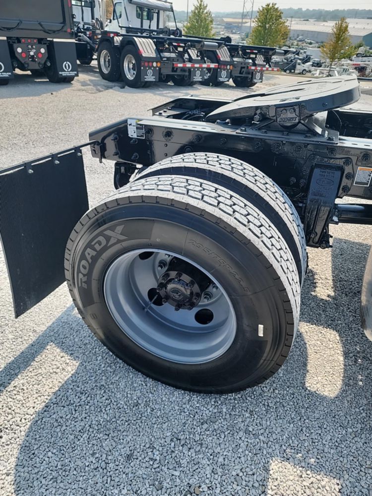 2022 Peterbilt 579 4x2 Road Tractor