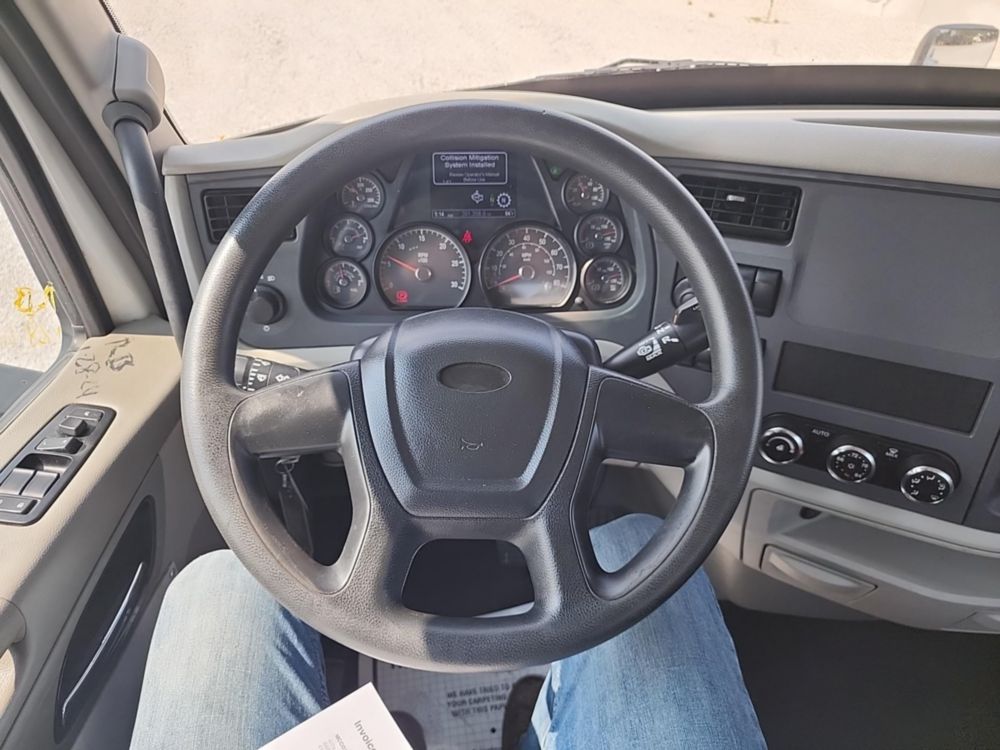 2022 Peterbilt 579 4x2 Road Tractor