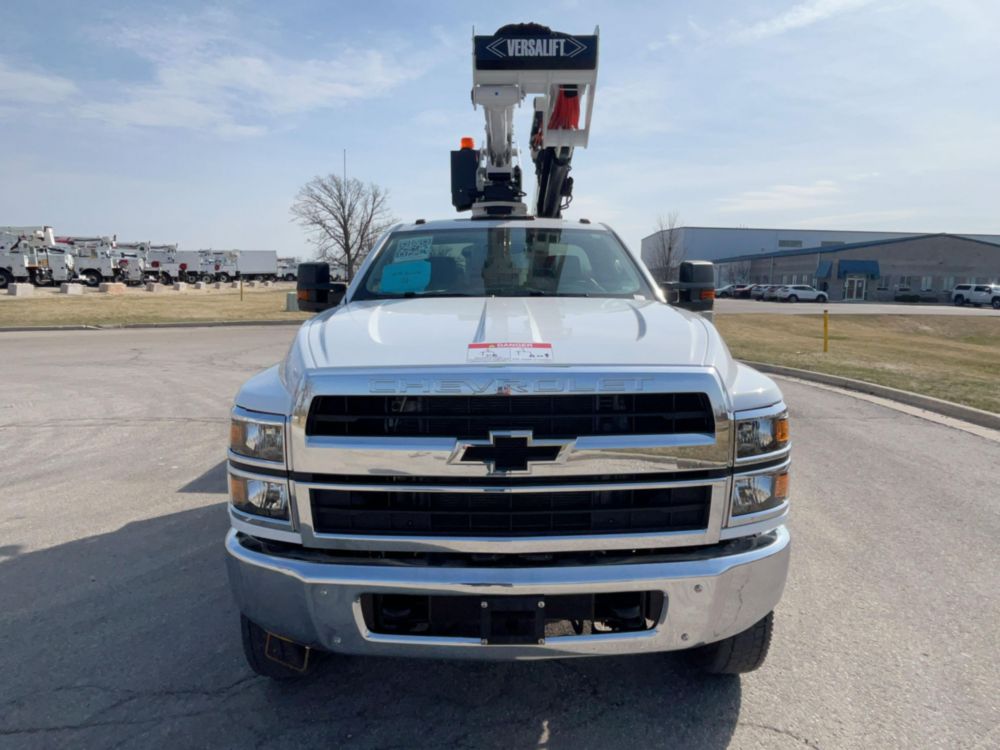 2023 Chevrolet 5500 4x4 Versalift VST-40-MHI Bucket Truck