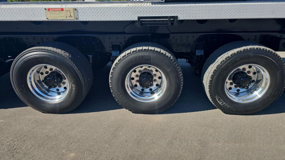 2016 Peterbilt 367 10x6 Elliott 45127 Boom Truck