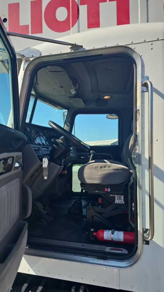 2016 Peterbilt 367 10x6 Elliott 45127 Boom Truck