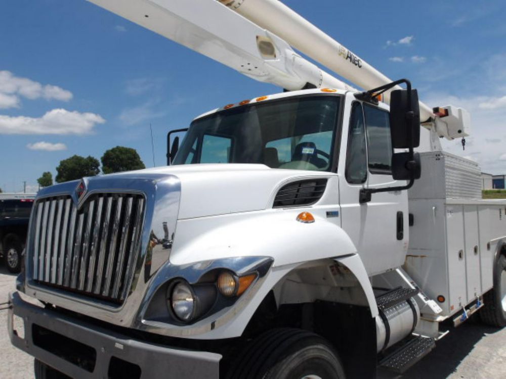 2013 Int'l 7300 4x4 Altec AA-755 Bucket Truck