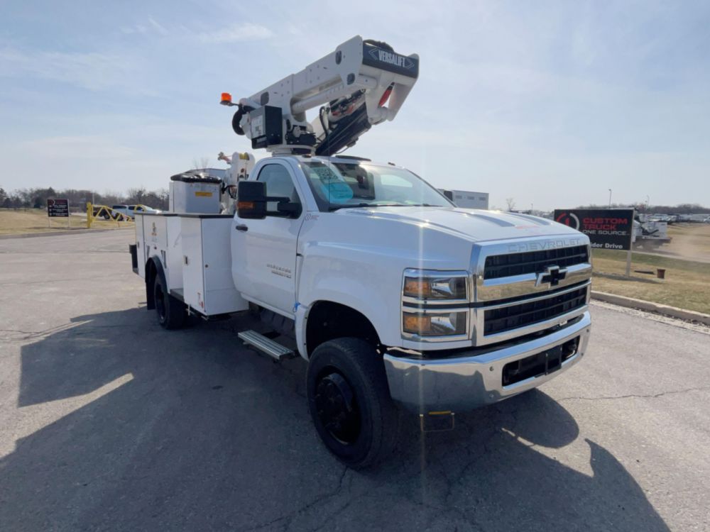 2023 Chevrolet 5500 4x4 Versalift VST-40-MHI Bucket Truck