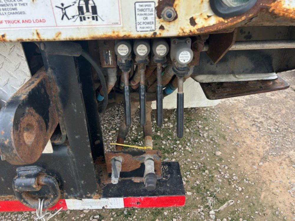2015 Int'l 7400 Diesel 4x2 Terex HRX-55 Material Handler Bucket Truck
