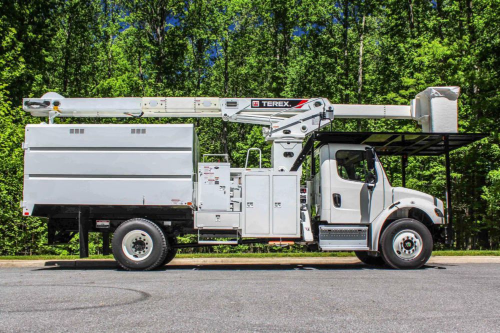 70 ft Insulated Forestry Bucket Truck