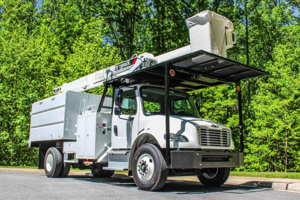 70 ft Insulated Forestry Bucket Truck