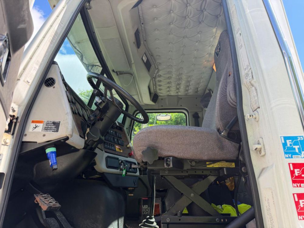 2013 Westernstar Twin Steer PM 85 SP Knuckle Boom Truck