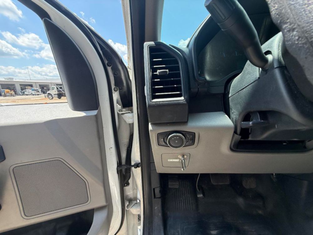 2015 Ford F-150 Crew Cab 4x4 Pickup Truck