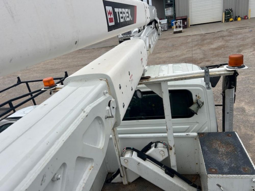 2015 Int'l 7400 Diesel 4x2 Terex HRX-55 Material Handler Bucket Truck