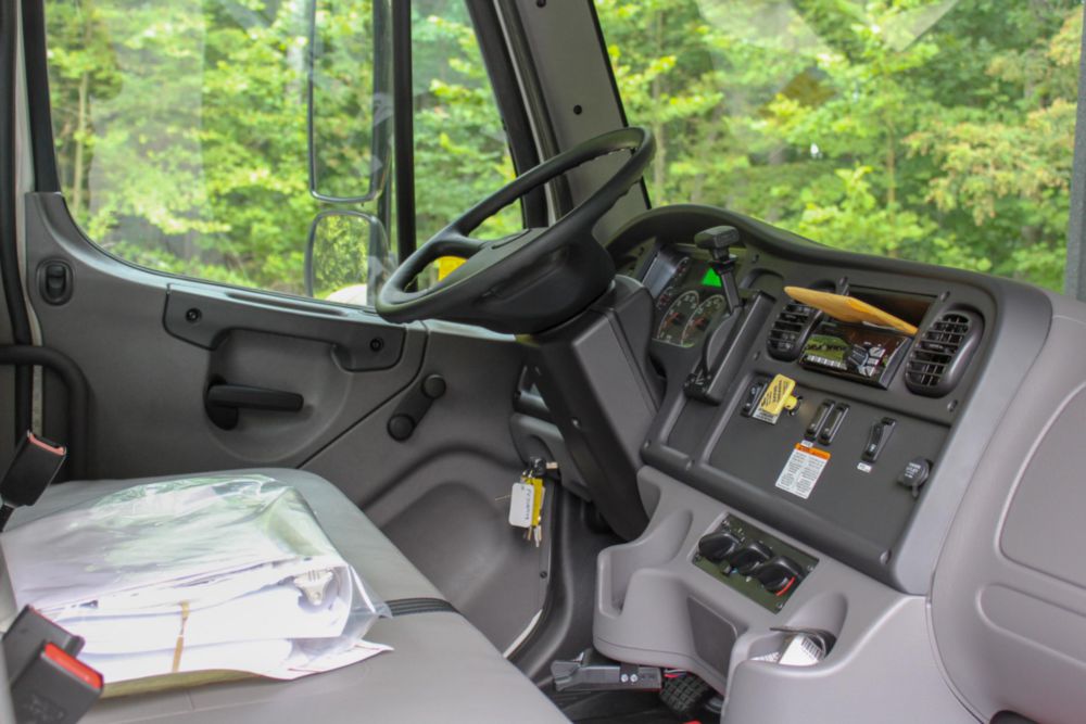 60 ft Insulated Forestry Bucket Truck