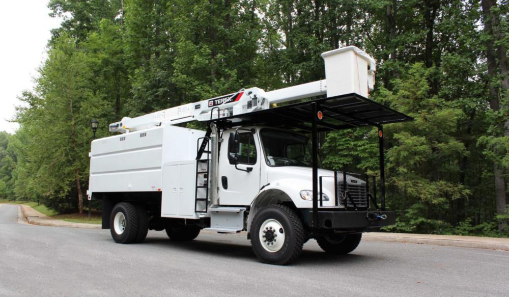 60 ft Insulated Forestry Bucket Truck