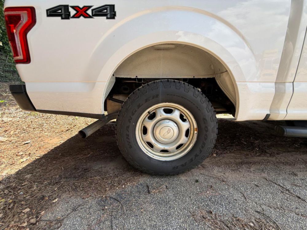 2015 Ford F-150 Crew Cab 4x4 Pickup Truck
