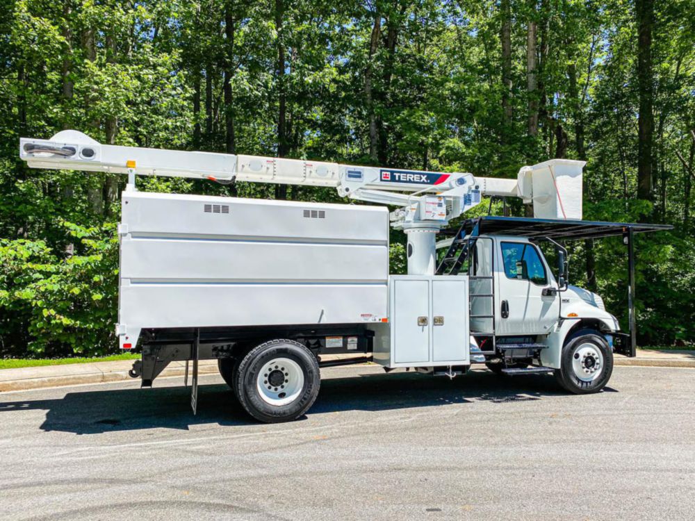 56 ft Insulated Forestry Bucket Truck