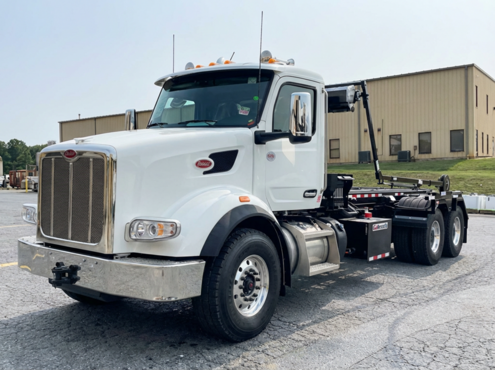 2025 Peterbilt 567 6x4 Galbreath U75-EX-174 Roll-Off Truck