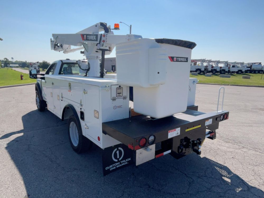 Ford F550 4x2 Terex Utilities LT40 Bucket Truck