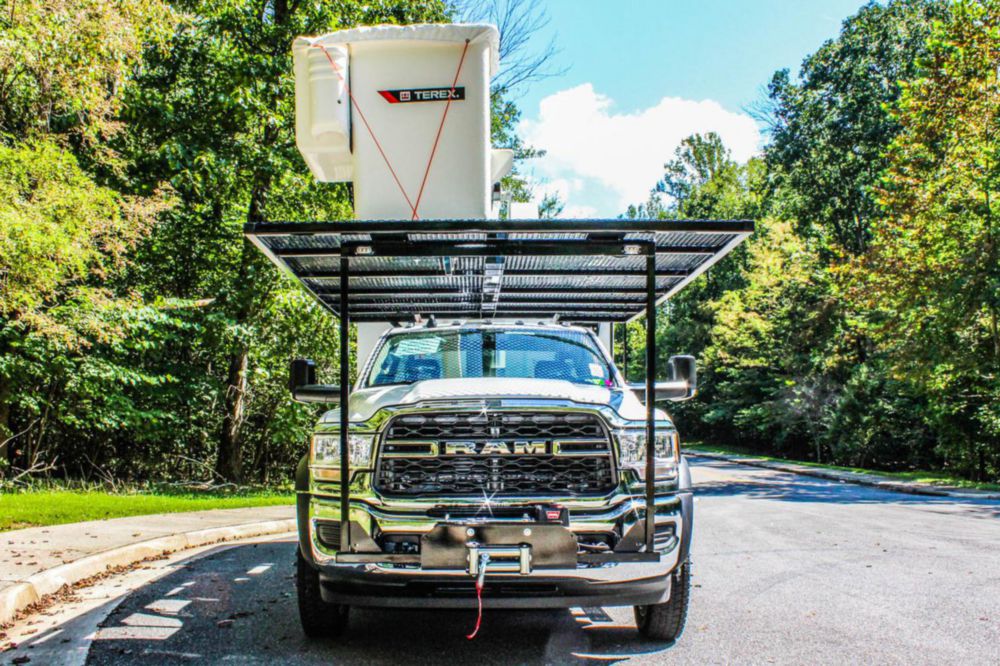 40 ft Insulated AWD Forestry Bucket Truck