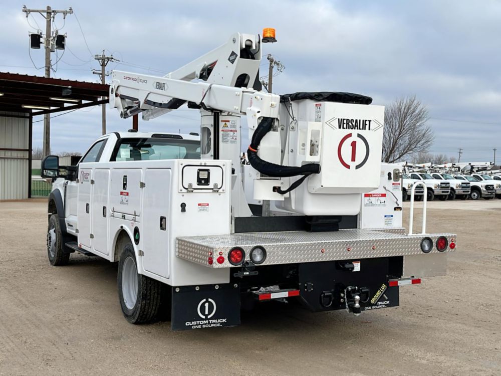 2024 Ford F550 4x4 Versalift SST-40-EIH Bucket Truck