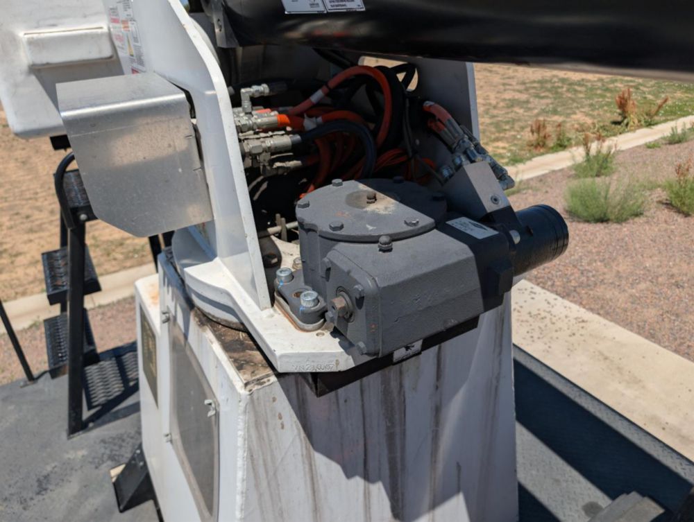 2022 Ford F-750 Versalift VO260-Rear Mount Forestry Bucket Truck