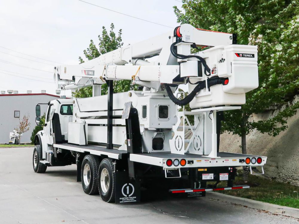 107 ft Insulated Material Handling AWD Transmission Bucket Truck
