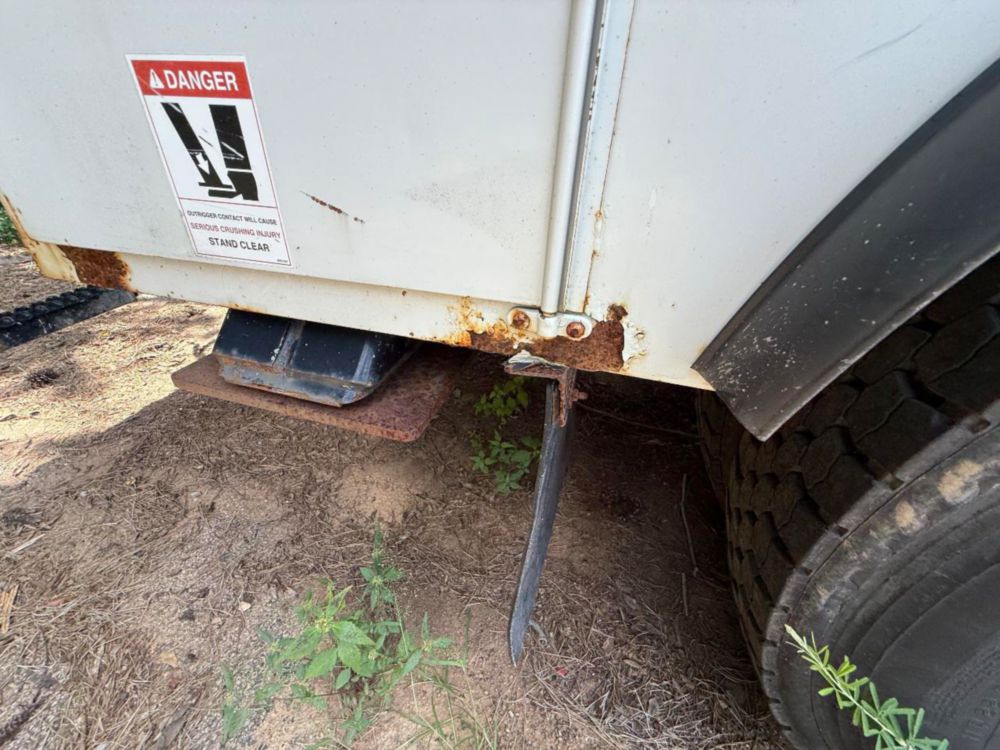 2015 Ford F-750 4x2 Terex Commander 4047 Digger Derrick Truck