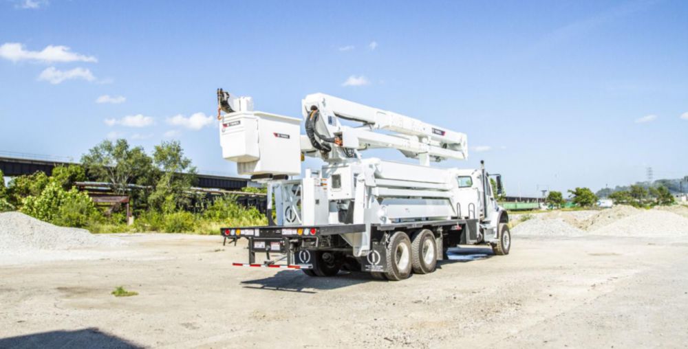 107 ft Insulated Material Handling Transmission Bucket Truck