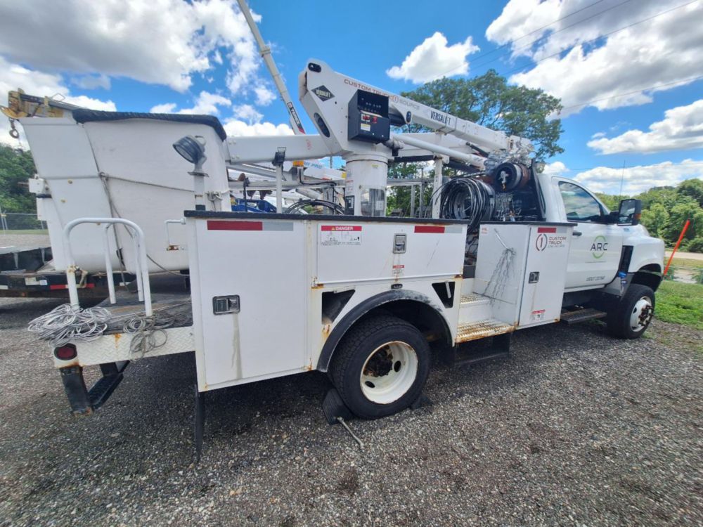 2020 International CV-515 4x4 Versalift SST-40 Bucket Truck