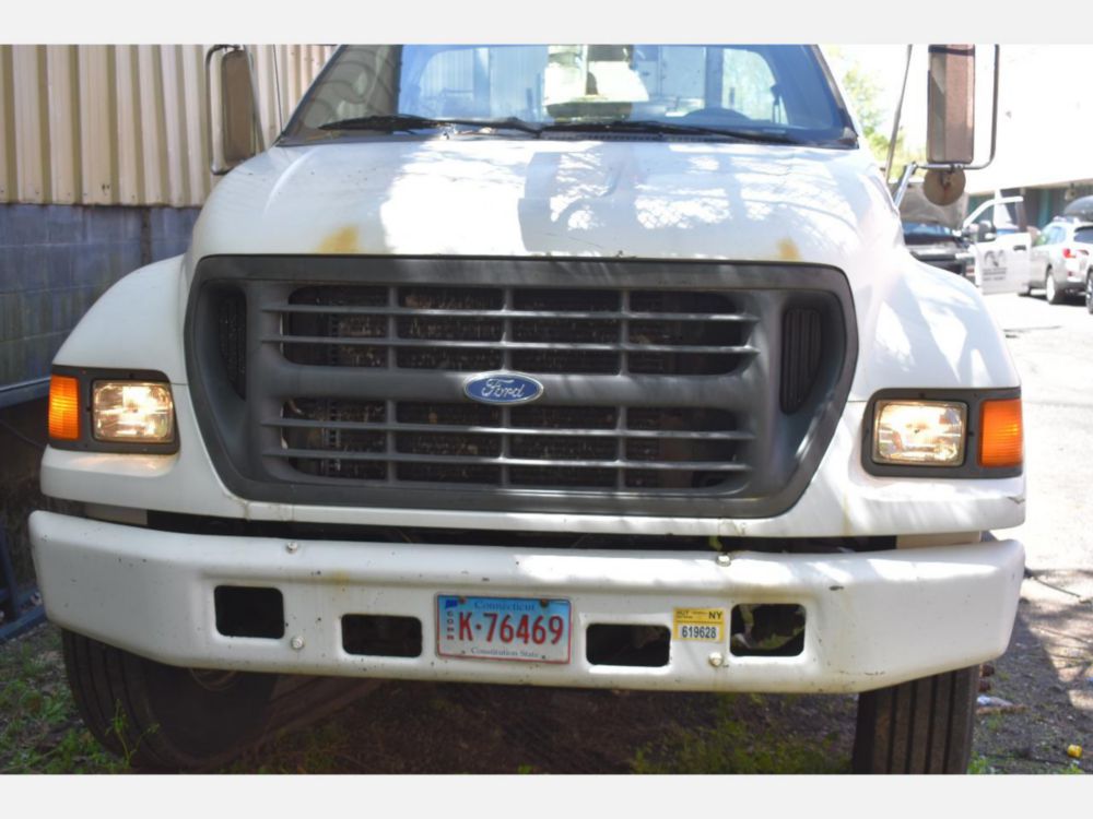 2000 Ford F-650 Altec Cable Placer Truck
