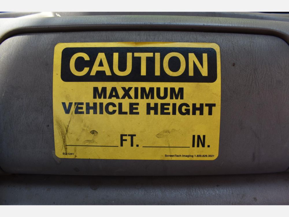 2000 Ford F-650 Altec Cable Placer Truck