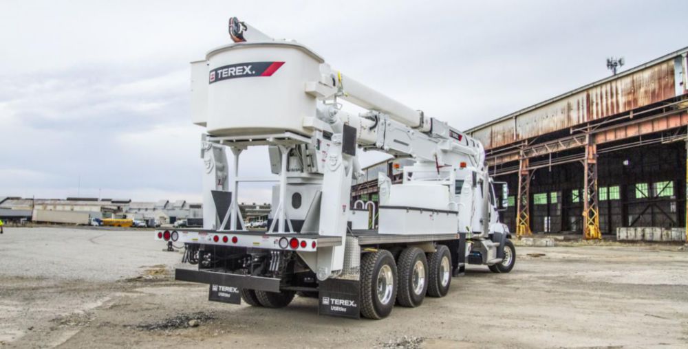 120 ft Insulated Material Handling Transmission Bucket Truck