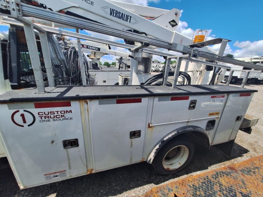 2020 International CV-515 4x4 Versalift SST-40 Bucket Truck