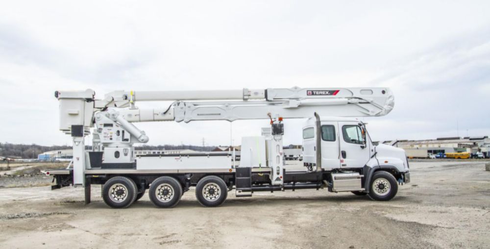 120 ft Insulated Material Handling Transmission Bucket Truck