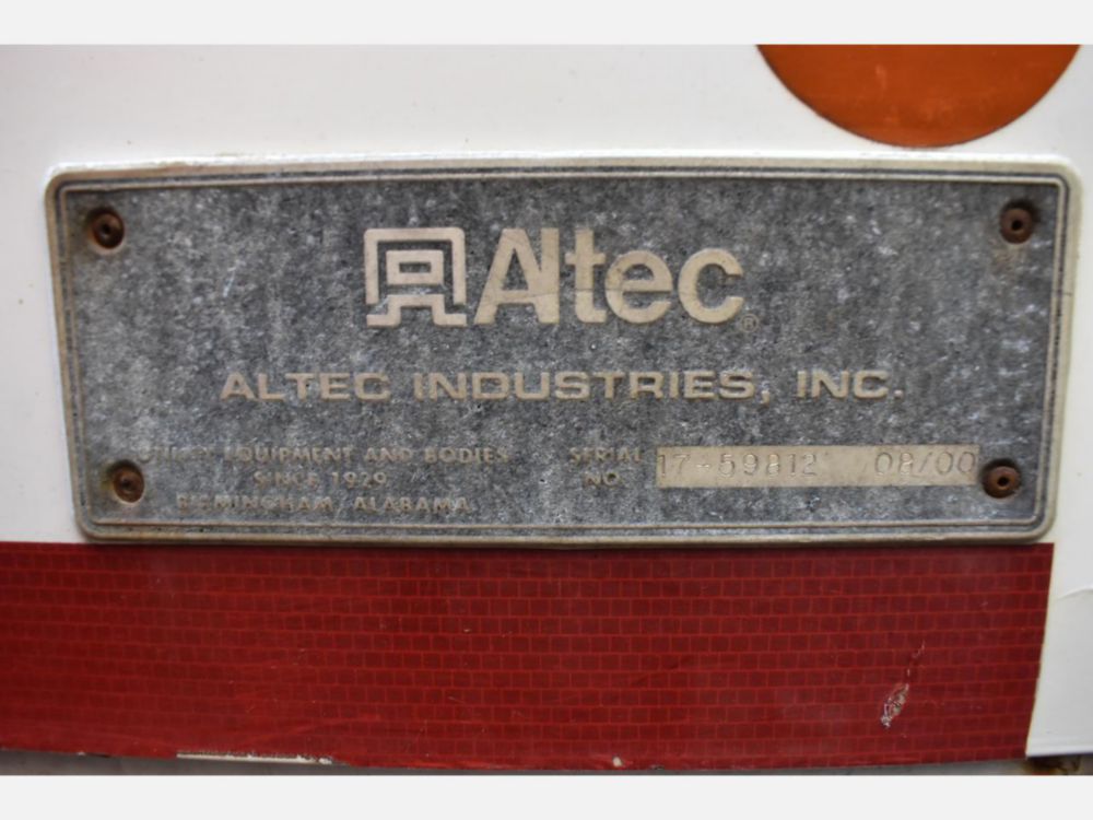 2000 Ford F-650 Altec Cable Placer Truck