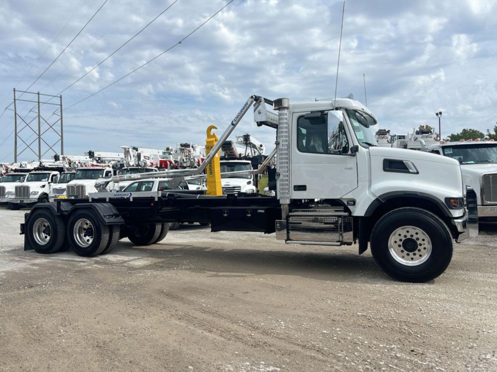 2025 Volvo VHD64 6x4 Palfinger HT 500 L TEC Hook Lift Truck