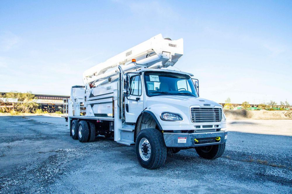 107 ft Insulated Material Handling AWD Transmission Bucket Truck