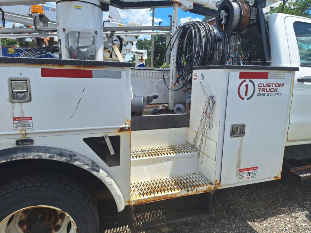 2020 International CV-515 4x4 Versalift SST-40 Bucket Truck