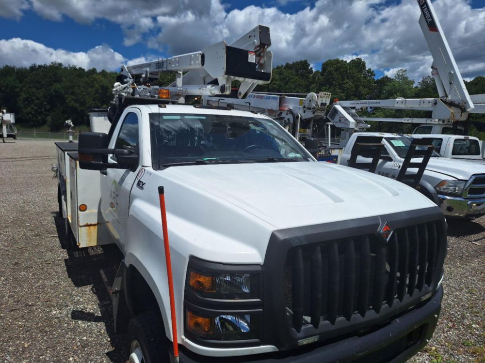 2020 International CV-515 4x4 Versalift SST-40 Bucket Truck