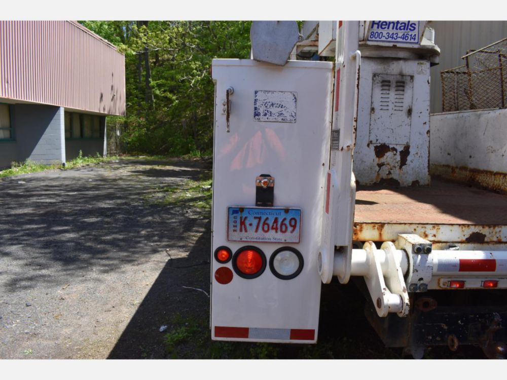 2000 Ford F-650 Altec Cable Placer Truck