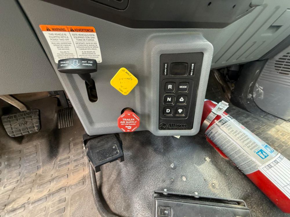 2015 Ford F-750 4x2 Terex Commander 4047 Digger Derrick Truck