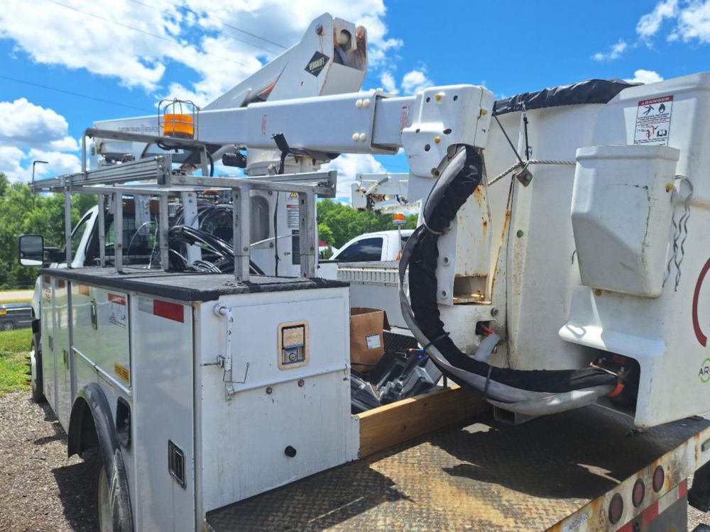 2020 International CV-515 4x4 Versalift SST-40 Bucket Truck