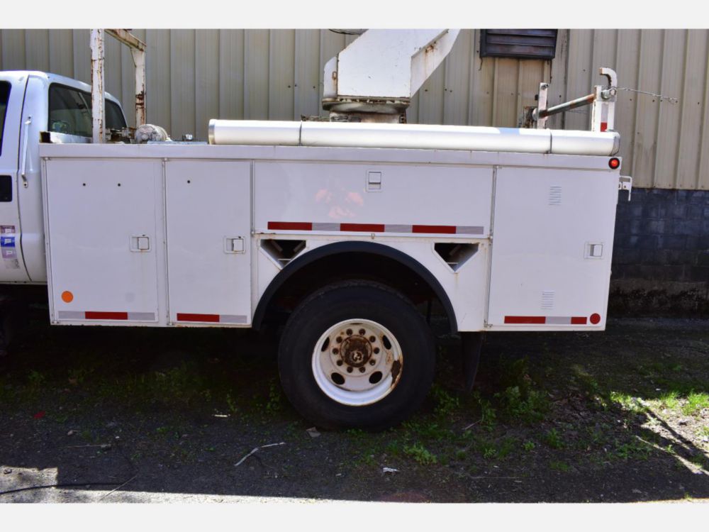2000 Ford F-650 Altec Cable Placer Truck